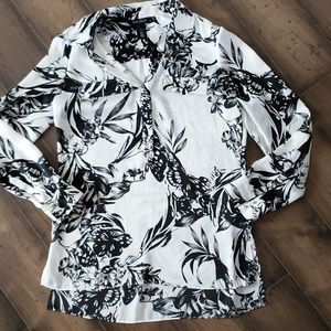 WHBM beautiful shirt size 2